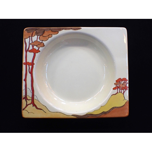 323 - CLARICE CLIFF: THE BIARRITZ CORAL FIRS RECTANGULAR DISH

with Biizarre backstamp 19.5 x 23cm