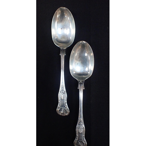 380 - A PAIR OF SILVER KING'S PATTERN SERVING SPOONS

and a gravy spoon (3)