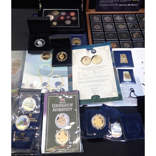 467 - A GEORGE V SILVER 'FIRST WORLD WAR COIN SET'

comprising five coins, in fitted case issued by The Lo... 