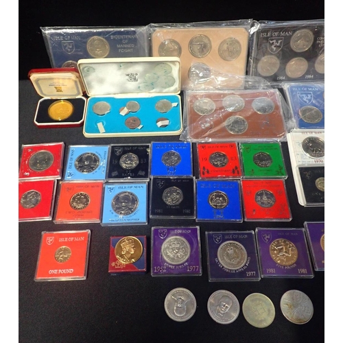 476 - A COLLECTION OF ISLE OF MAN PROOF COINS

and others, including commemorative crowns, mostly cased