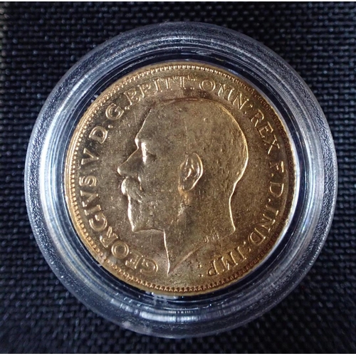 482 - A GEORGE V 1926 GOLD HALF SOVEREIGN

c. 3.99 grams, in capsule and case issued by The London Mint Of... 