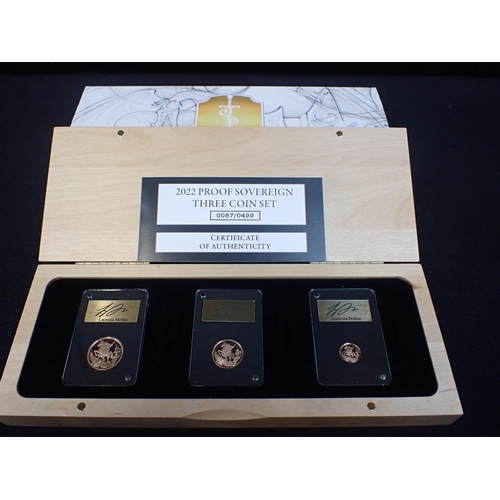 498 - AN ELIZABETH II 2022 GOLD 'LUCREZIA DELFINI PROOF SOVEREIGN THREE COIN SET'

comprising sovereign, c... 