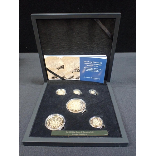 499 - A CHARLES III 2023 GOLD 'CORONATION SOVEREIGN DEFINITIVE SET'

comprising five pounds, c. 40 grams, ... 