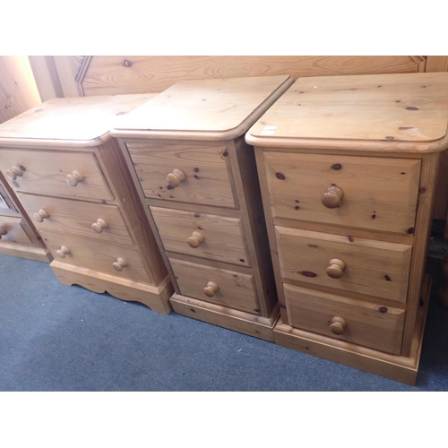 832 - A COLLECTION OF SIMILAR MODERN PINE BEDROOM FURNITURE

a double bed, pair of bedside chests, a small... 