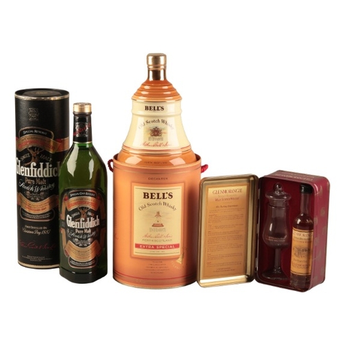 715 - GLENFIDDICH 'SPECIAL RESERVE' SINGLE MALT SCOTCH WHISKY

one 1 litre bottle, with card gift tube; a ... 