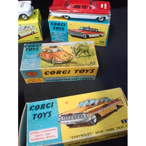 124 - TEN CORGI DIECAST MODELS

all models are in good condition but are play worn (possible restoration),... 