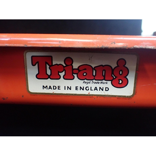 134 - TRI-ANG 1950'S PULL CART

complete with original Tri-ang transfers and wheels. Measures 52cm long by... 