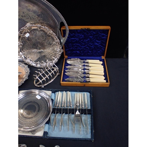 261 - A COLLECTION OF SILVER-PLATED TRAYS, SALVERS

bone handled knives (boxed) and other plated items