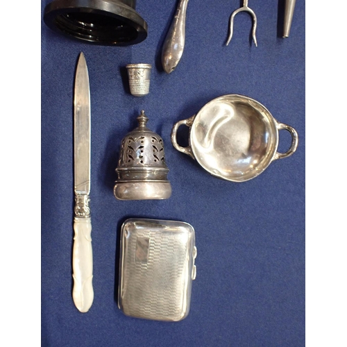 294 - A QUANTITY OF ASSORTED SMALL SILVER