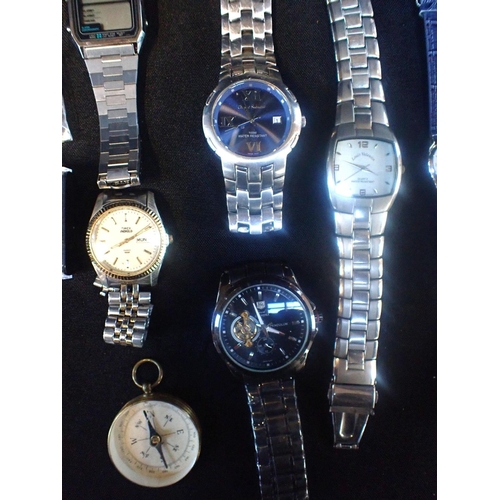 319 - A COLLECTION OF GENTLEMANS' WRIST WATCHES

including a boxed  Accurist a small amount of jewellery