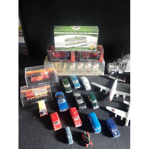 184 - A COLLECTION OF VARIOUS DIECAST MODELS

Including planes, cars, trucks and ships, loose and boxed mo... 