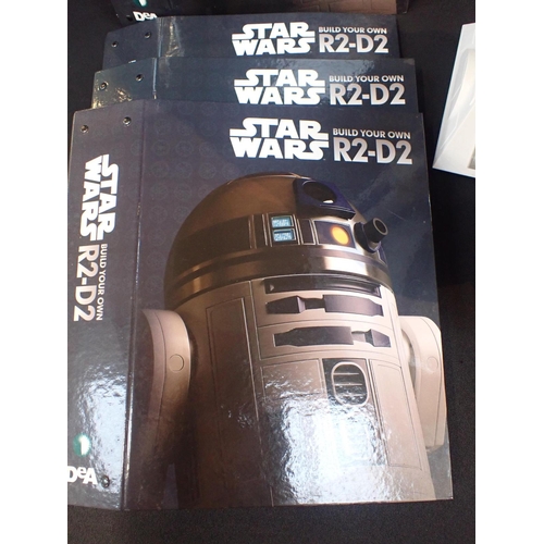 206 - DEAGOSTINI STAR WARS R2D2 MODEL

This offical model (scale 1:2.3) is constructed from a metal subfra... 