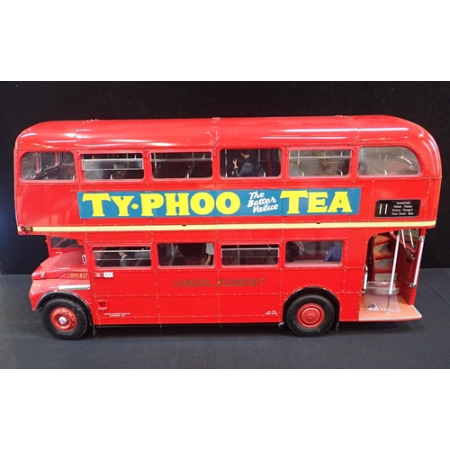 207 - HACHETTE PARTWORKS CLASSIC ROUTEMASTER BUS 1:12 SCALE MODEL

The 1/12 Routemaster Bus from IXO Colle... 