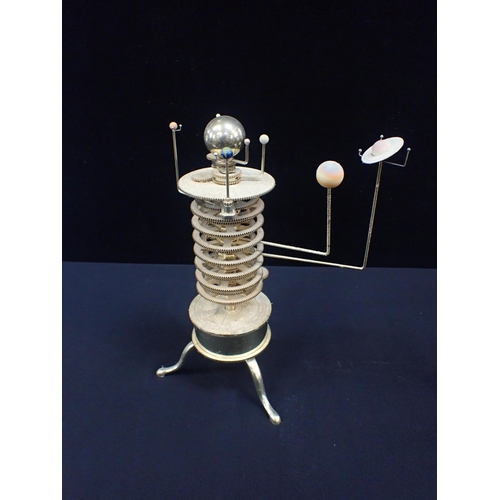 223 - PRECISION MECHANICAL SOLAR SYSTEM ORRERY, EAGLEMOSS MODEL KIT

A functioning model of the solar syst... 