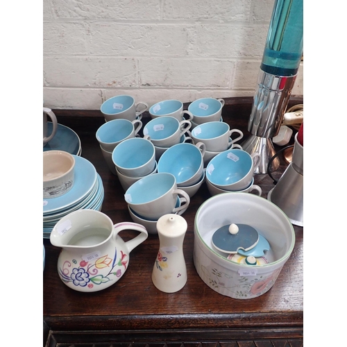 51 - POOLE TWINTONE AND OTHER  TABLEWARES

dinner, tea and coffee, with other Poole items, traditional et... 