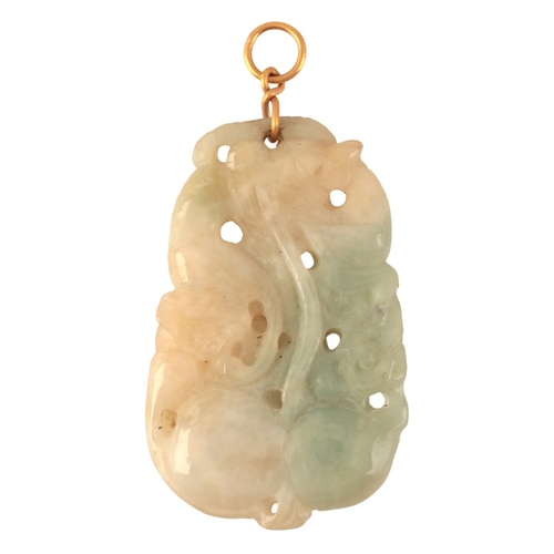 191 - A JADE GOURD PENDANT

suspended from a 22ct gold bail, c.3.4x5.3cm, (c.25.1g)