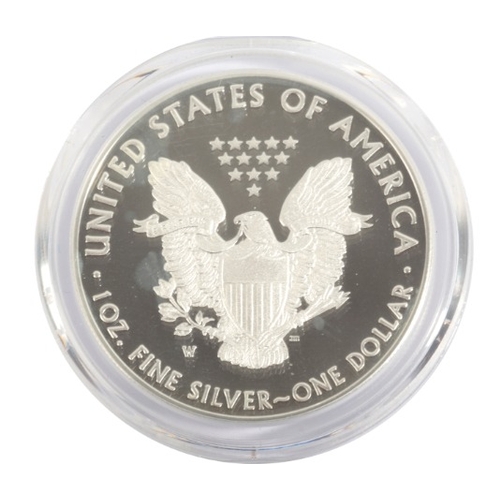 657 - SEVENTEEN AMERICAN SILVER 'WALKING LIBERTY' HALF DOLLARS

1917-1947, in a wooden display case; toget... 