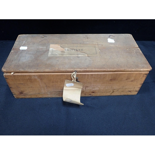23 - A VICORIAN WOODEN SKITTLES BOX

containing an old wooden jigsaw of a French chateau