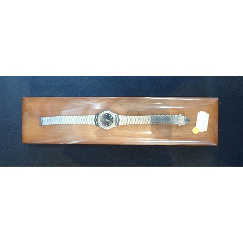 385 - A SWISS EBEL LADIES' WRISTWATCH

no. 11620204, 166901 (a/f; missing crown)