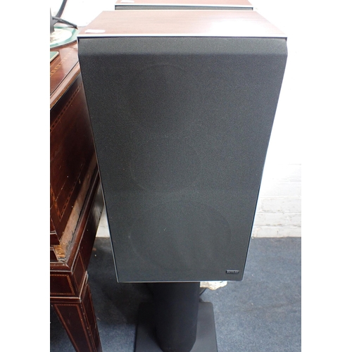 53 - PRO-JECT DEBUT SE VERSION 150 TURNTABLE

With Rotel Amp and CD player, two Beovox S45-2 speakers and... 