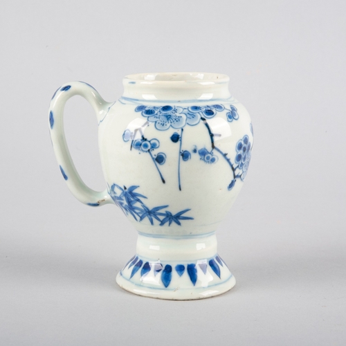 87 - A CHINESE PORCELAIN BLUE AND WHITE MUSTARD POT

late Ming/Qing dynasty, decorated with a bird and in... 