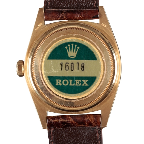 559 - ROLEX OYSTER PERPETUAL DATEJUST: AN 18CT GOLD WRISTWATCH

with automatic movement, gold dial, gold b... 