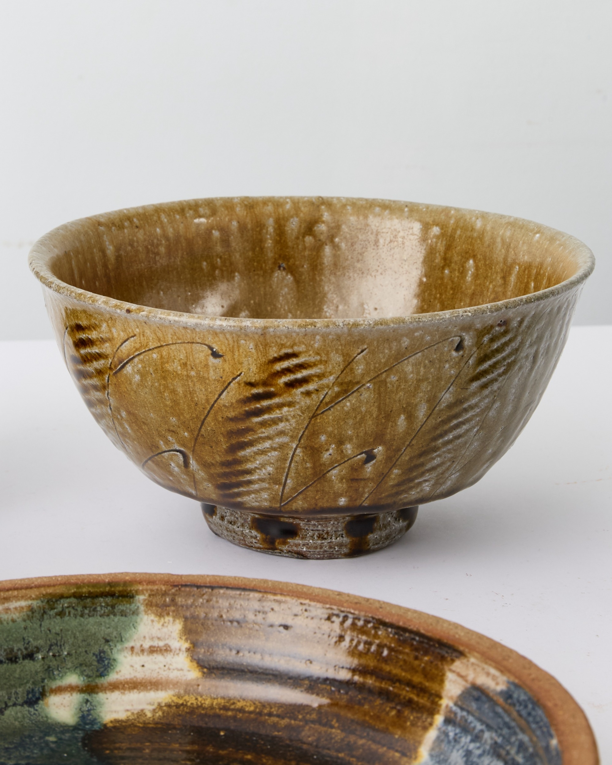 A GROUP OF STUDIO CERAMICS examples of studio pottery by Phil Rogers ...