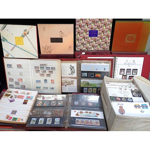 484 - A LARGE COLLECTION OF STAMPS AND COVERSin albums and loose, mixed condition, strong in QE GB with pa... 