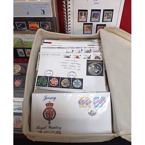 484 - A LARGE COLLECTION OF STAMPS AND COVERSin albums and loose, mixed condition, strong in QE GB with pa... 