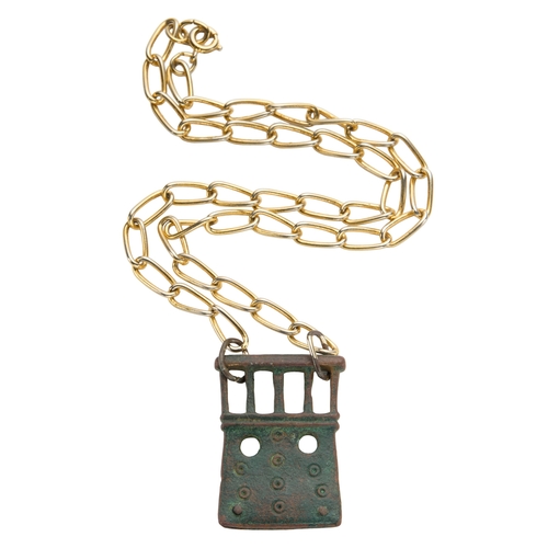 166 - A ROMAN BRONZE BUCKLE (?) ON CHAIN the bronze buckle (?) 38mm x 24mm on a gilt chain with bolt ring ... 