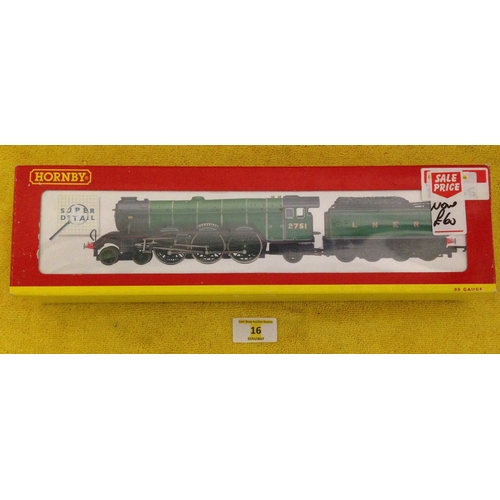 16 - HORNBY R2265 LNER 4-6-2 CLASS A3 STEAM LOCOMOTIVE 'HUMORIST'