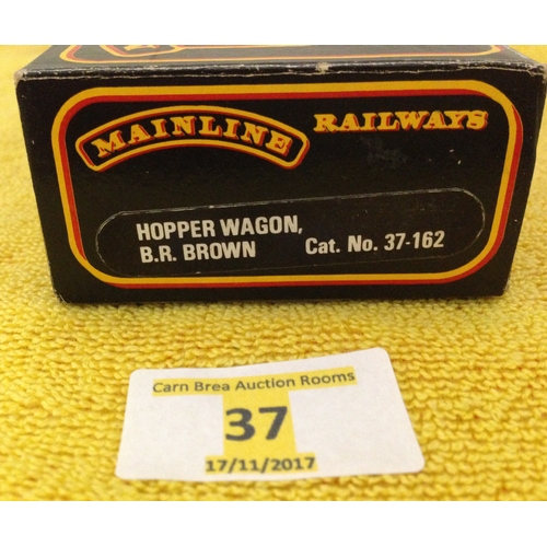 37 - MAINLINE RAILWAYS HOPPER WAGON BR BROWN CAT NO 37-162