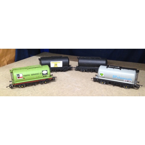 28 - 4 assorted 00 gauge Hornby etc TTA tank wagons