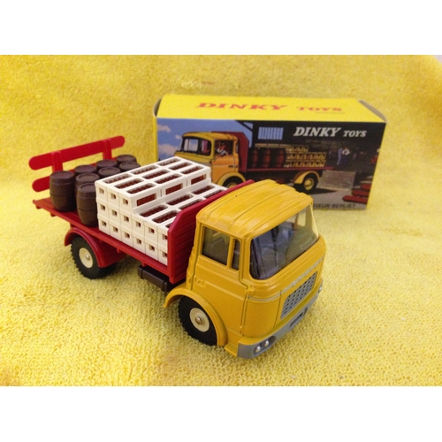 129 - Dinky lorry in box