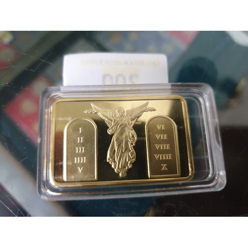 200 - Sealed - 999 fine silver + 28 gram 24 k gilded
Here you are bidding on a rarity - 1 oz (31.1 grams) ... 