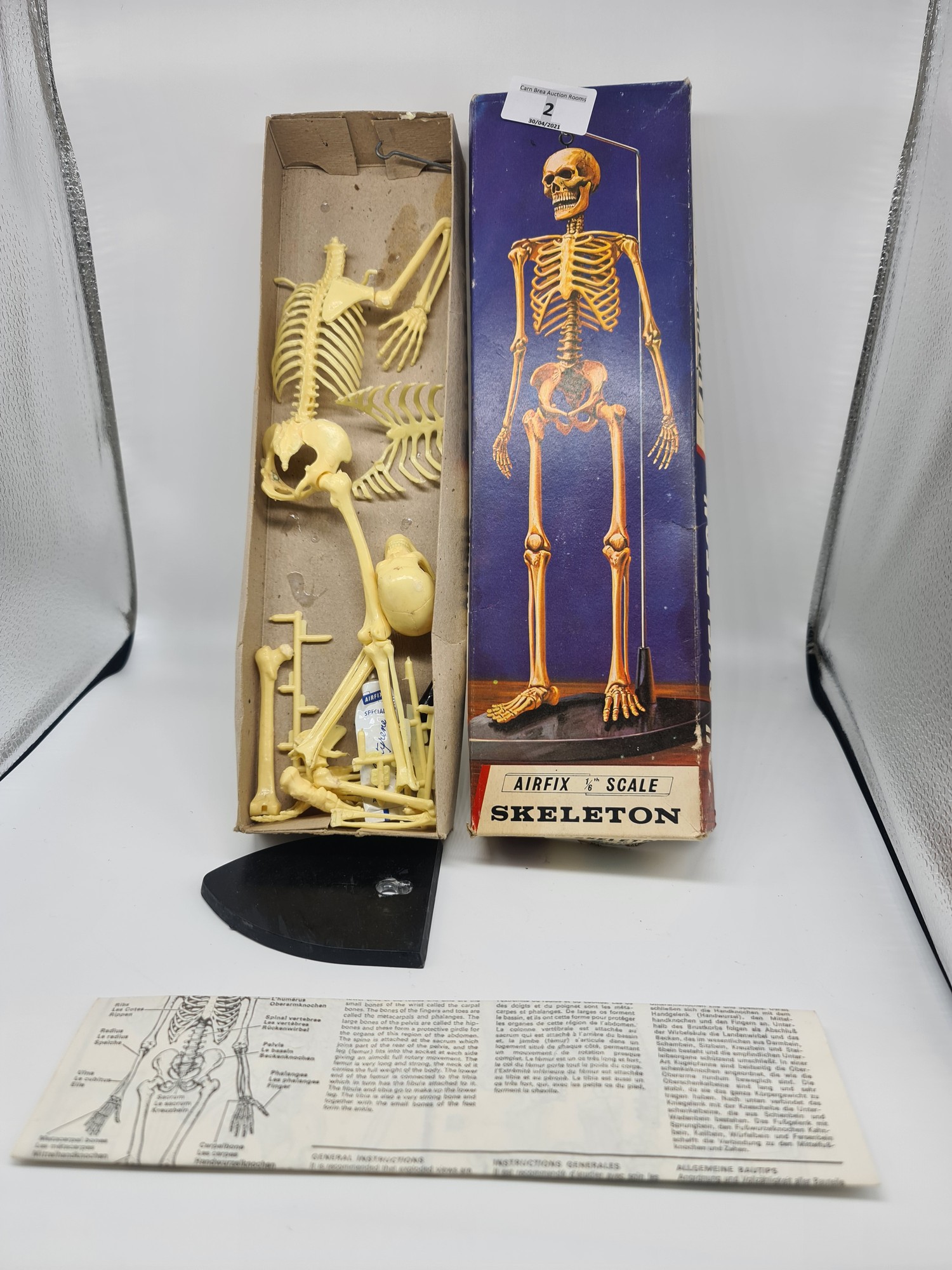 Vintage Airfix Skeleton 1/6 Model Kit 12