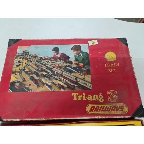 339 - 1960s Boxed TRI-ANG Railways 00 Train Set No.R3A