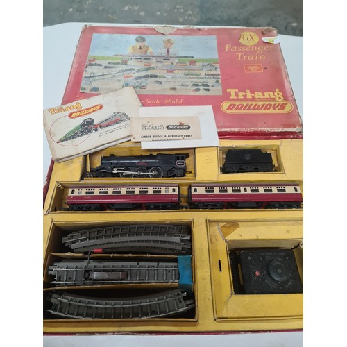 340 - Vintage Triang (Tri-ang) R1X Train Set - 00 guage