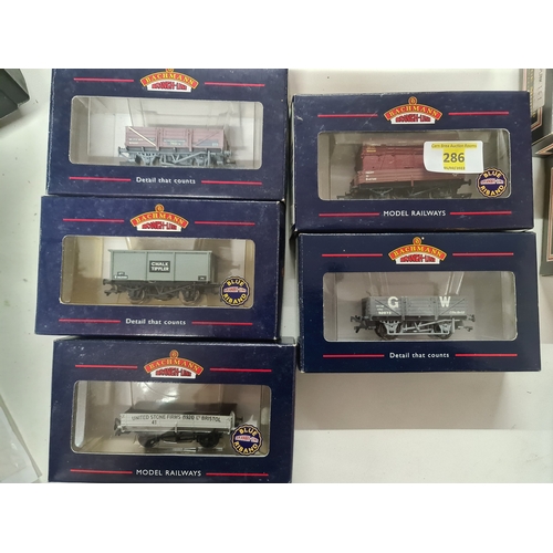 286 - boxed wagons