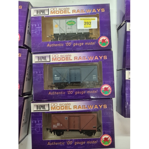 292 - boxed wagons