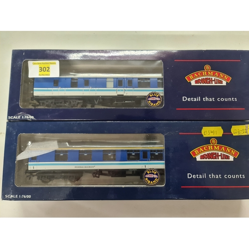 302 - boxed Bachmann Coaches