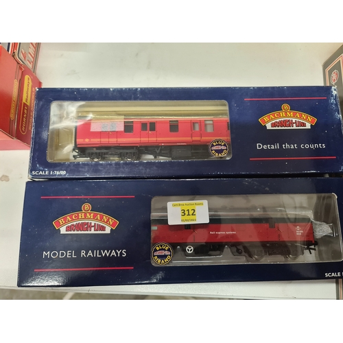 312 - boxed bachmann coaches