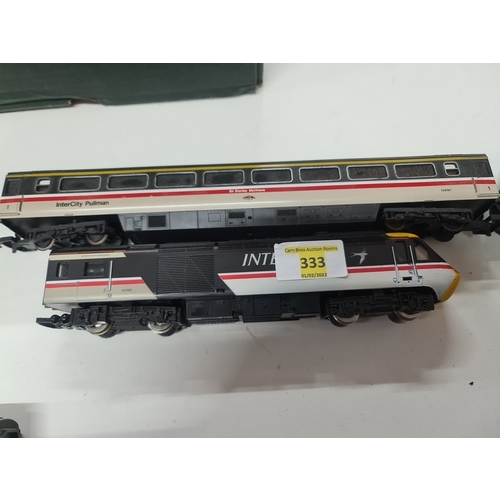 333 - 00 gauge Hornby HST Trailer car in Swallow Intercity livery No. 43080/11091