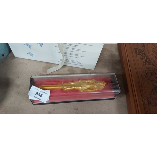 386 - Eygptian Pen Boxed