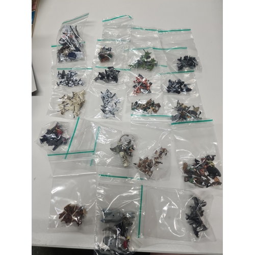 357 - Wizards of the Coast / Micromachine starwars lot