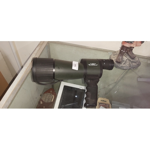 141 - Spotting scope