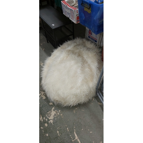 498 - pouffe