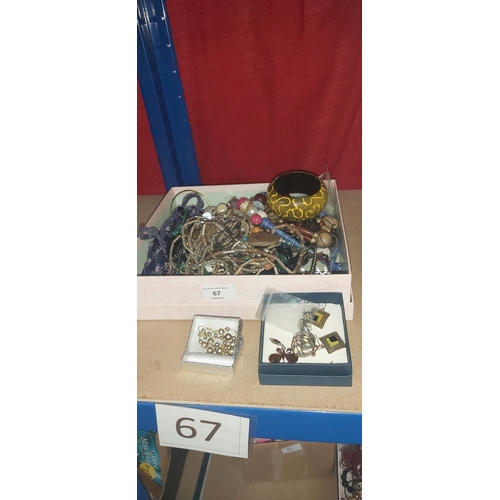 67 - tray jewellery