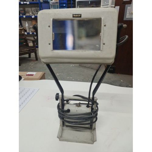 39 - Table inspection magnifier lamp