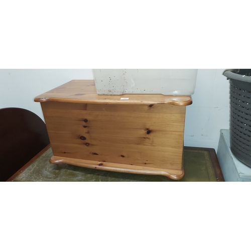 10a - blanket box